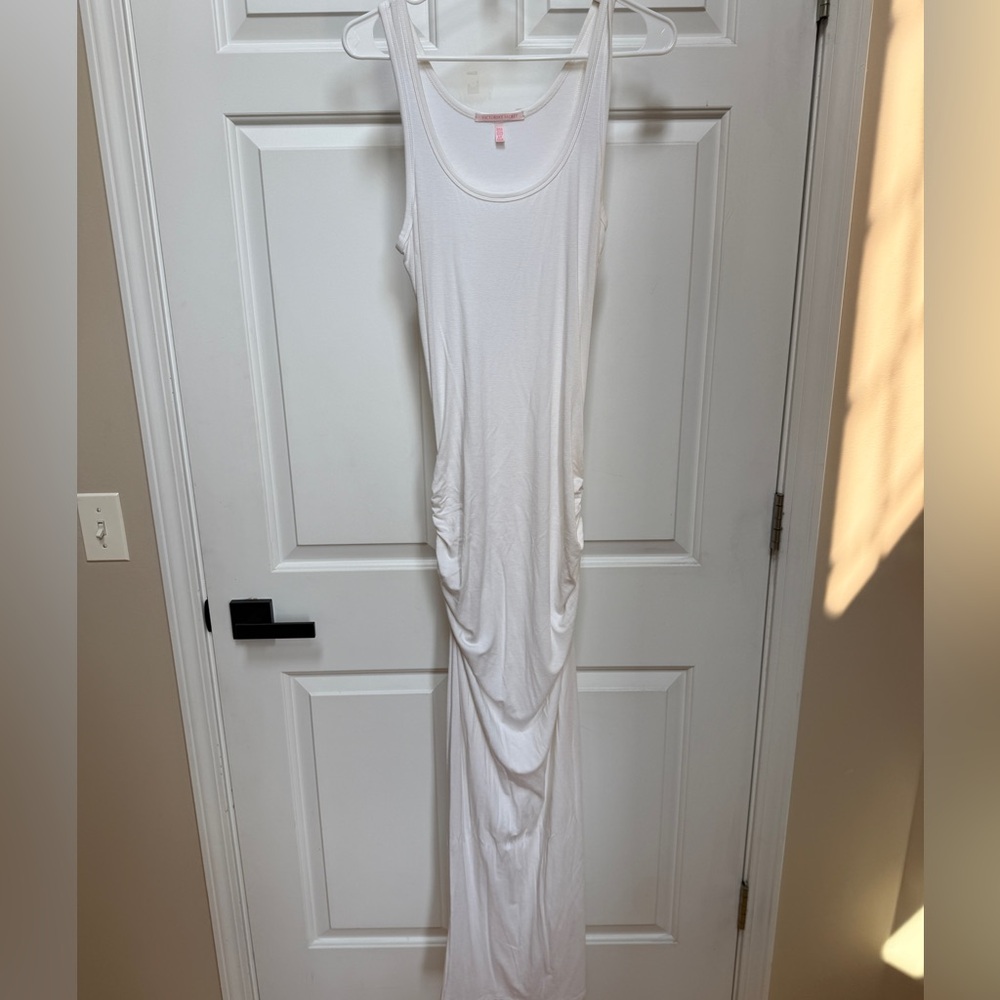 Elegant White Maxi Dress